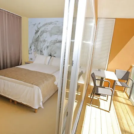 Kai Boutique & 자다르